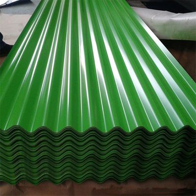 Крыша металла зеленого цвета PE 30-275g/M2 обшивает панелями RAL 9012 покрасила рифленые металлические листы